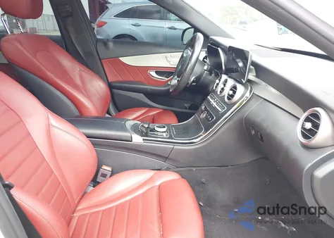 2019 Mercedes-Benz C 300 4Matic из США, поврежденный, VIN 55SWF8EB4KU318644